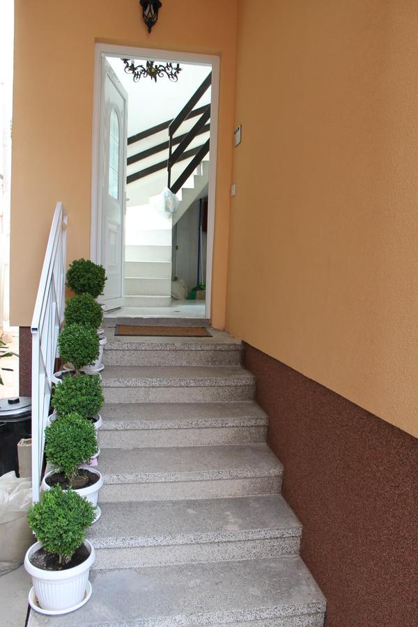 Apartamento Royal Family Ni Exterior foto